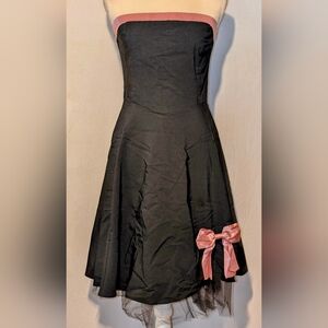 Women's Ruby Rox dress. Sz. 6. Like New. Pink&black. Strapless